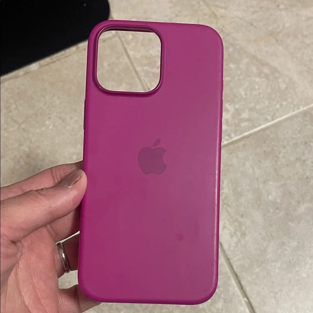 Apple Magenta Phone Case 16 pro max‎